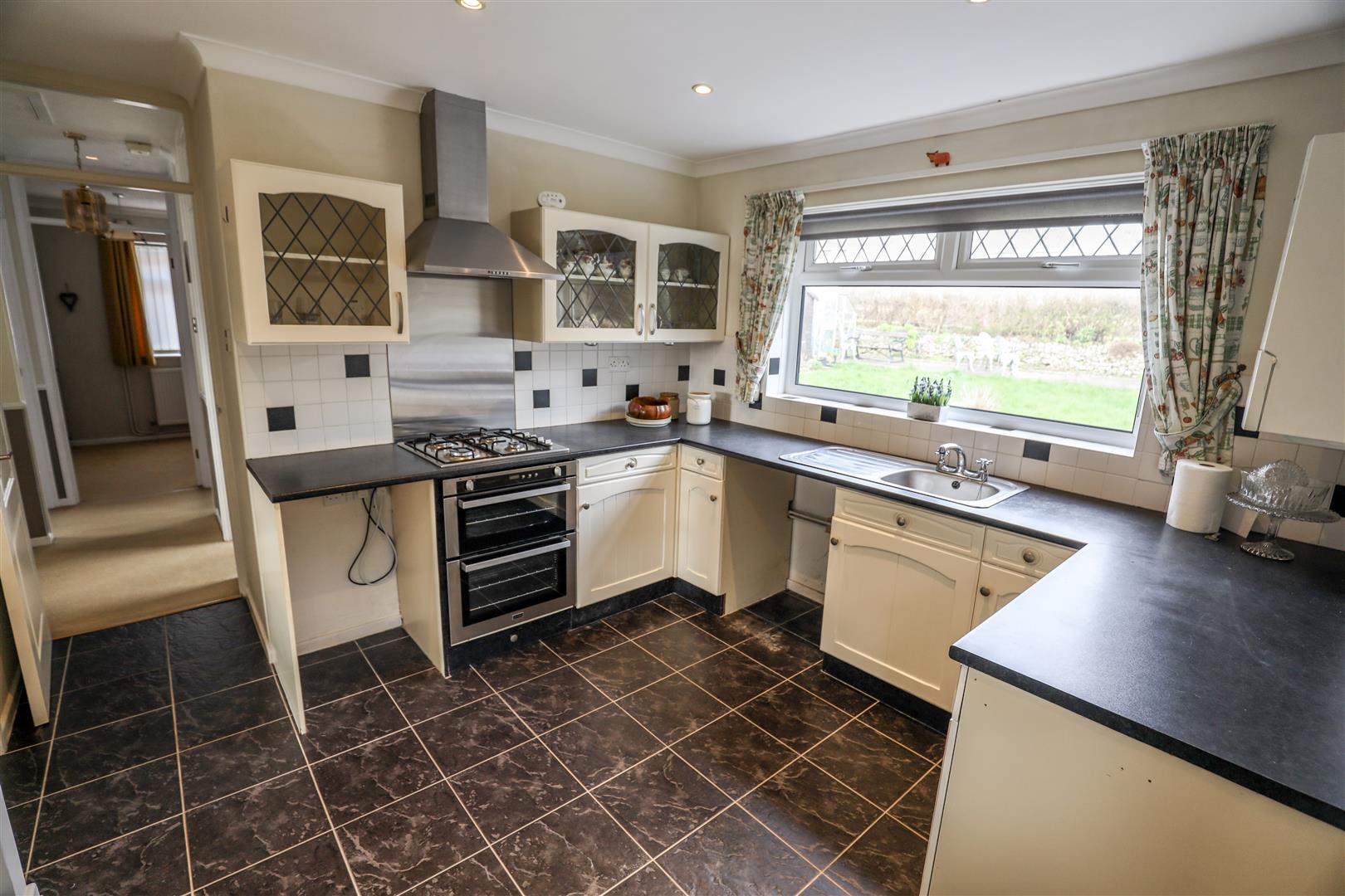 11 Milton Close, Llantwit Major, Vale of Glamorgan, CF61 1WX